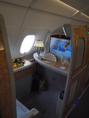 ファーストクラス体験記-エミレーツA380プライベートスイーツ