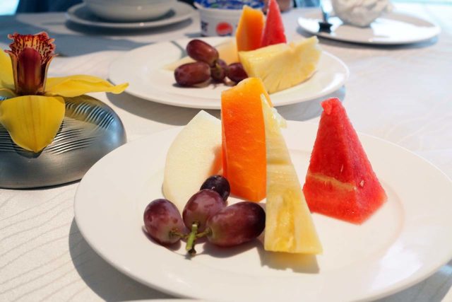 MHGoledn Lounge　フルーツ