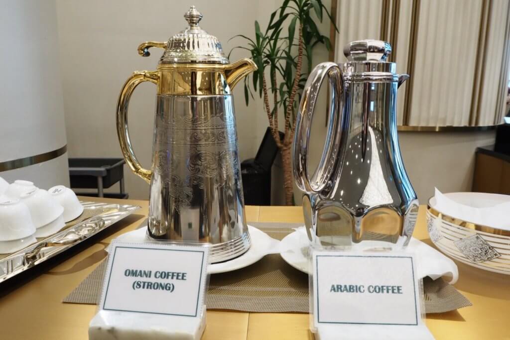 オマーン・エアラウンジのアラビックコーヒー