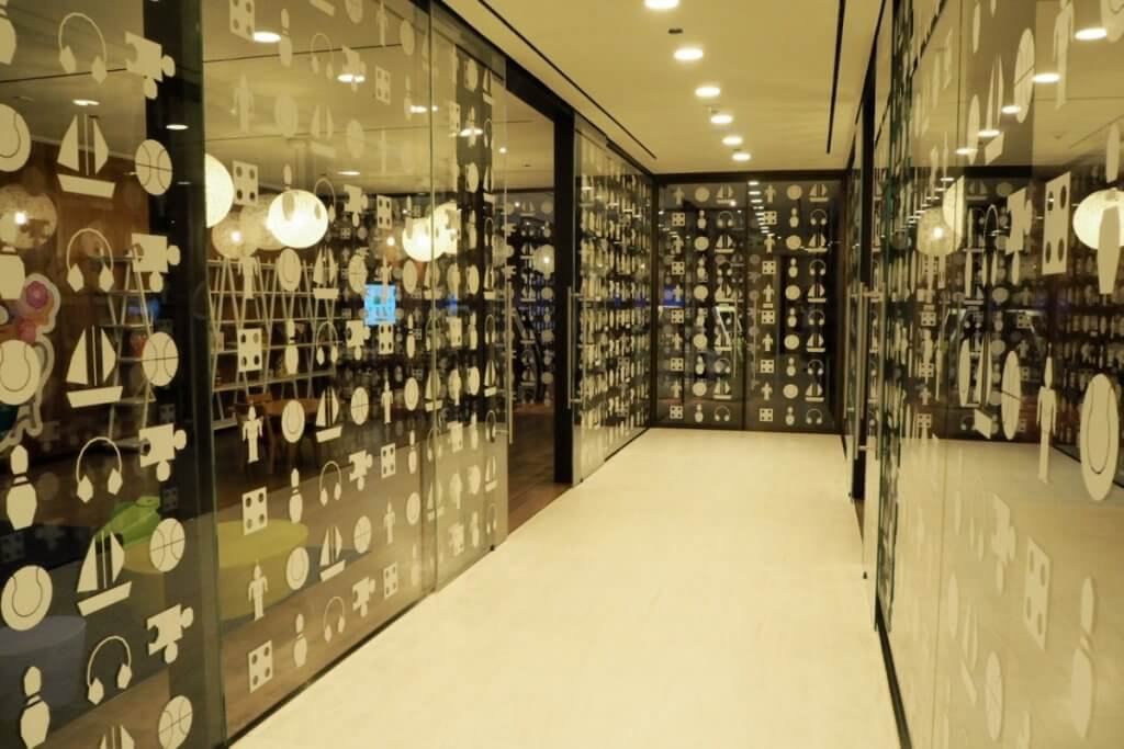 Qatar Airways First Class Lounge kids&family