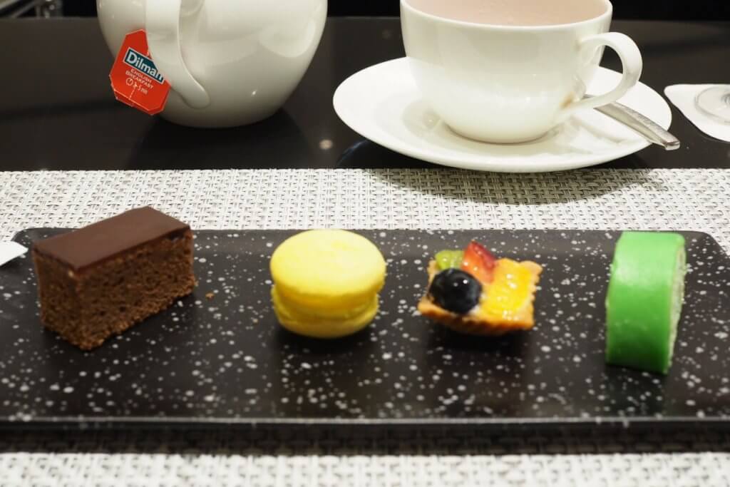 Qatar Airways First Class Lounge dinner