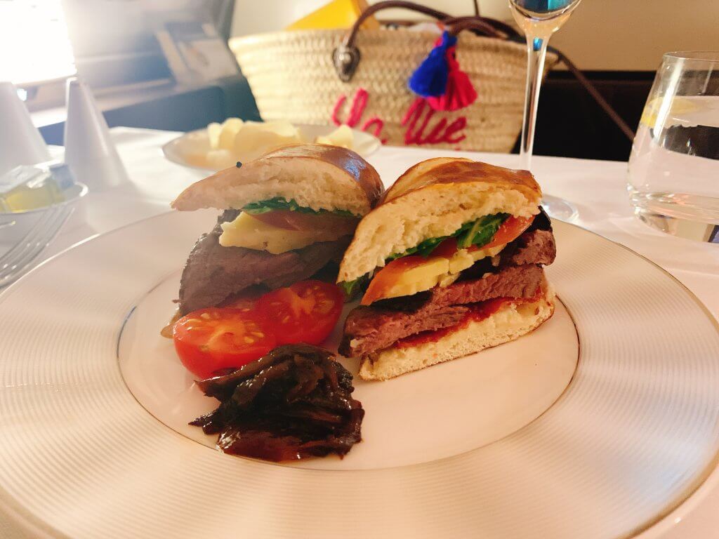 エティハド航空A380ファーストクラスの機内食