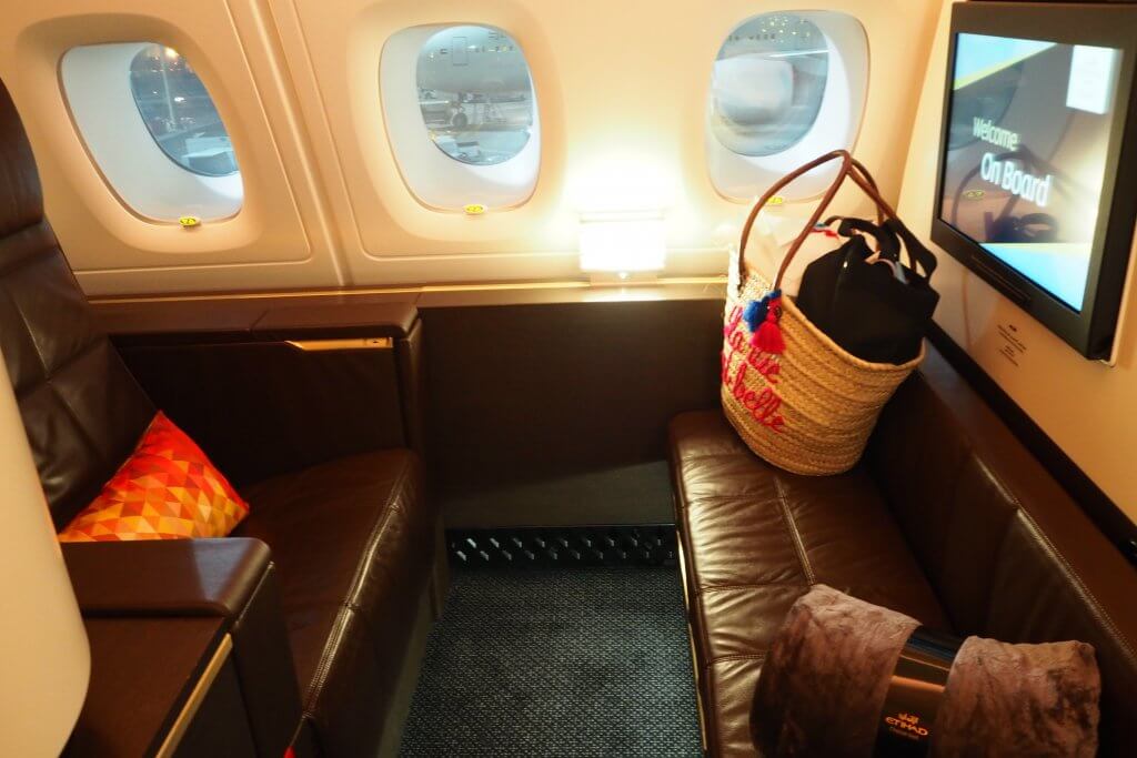 エティハド航空ファーストクラスアパートメントのシート