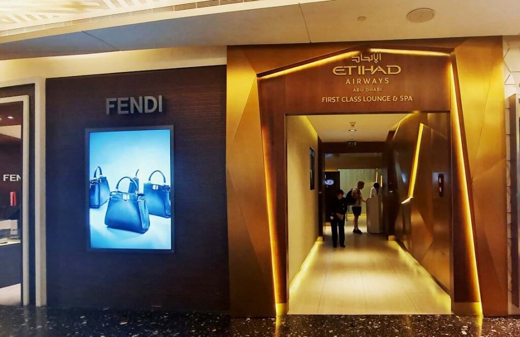 エティハドファーストラウンジ入り口